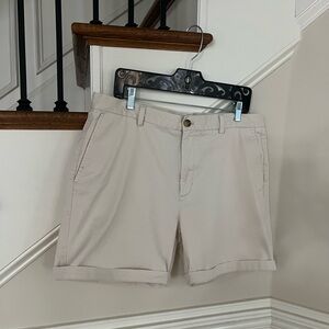 Men's Vineyard Vines Light khaki Shorts (36)